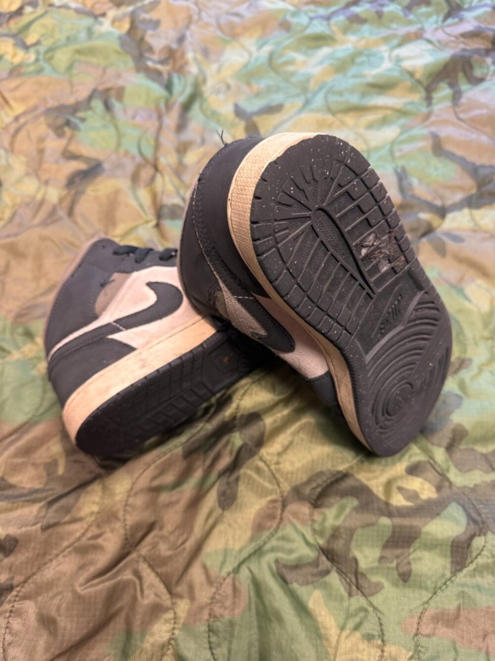 Air Jordan 1 Mid Palomino Sneakers - Women's 7.5 - Picture 5 of 6